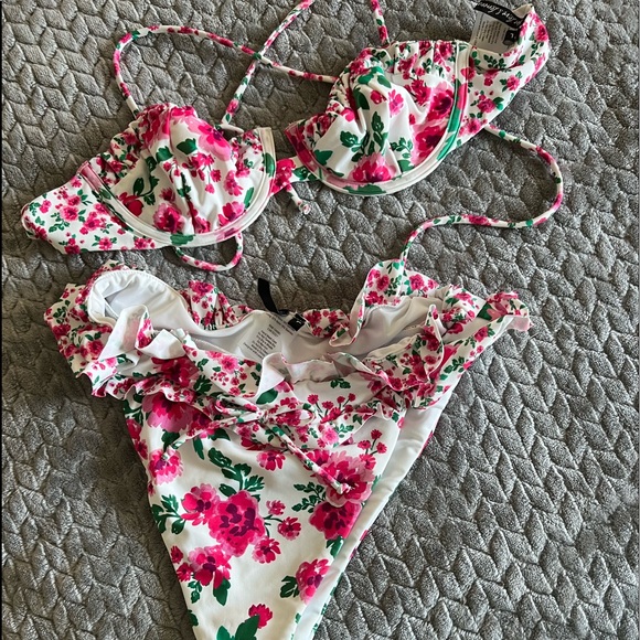 Carnation bikini - Picture 2 of 8